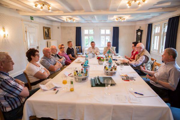 2014 06 11 mitgliederversammlung raumausstatter deuz 002