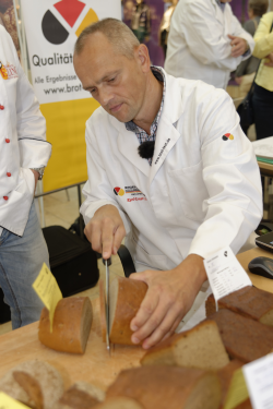 Brotprüfung 2014 006
